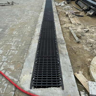 Лоток бетонний ЛВ 30.38.41 з чавунною решіткою класу D, E